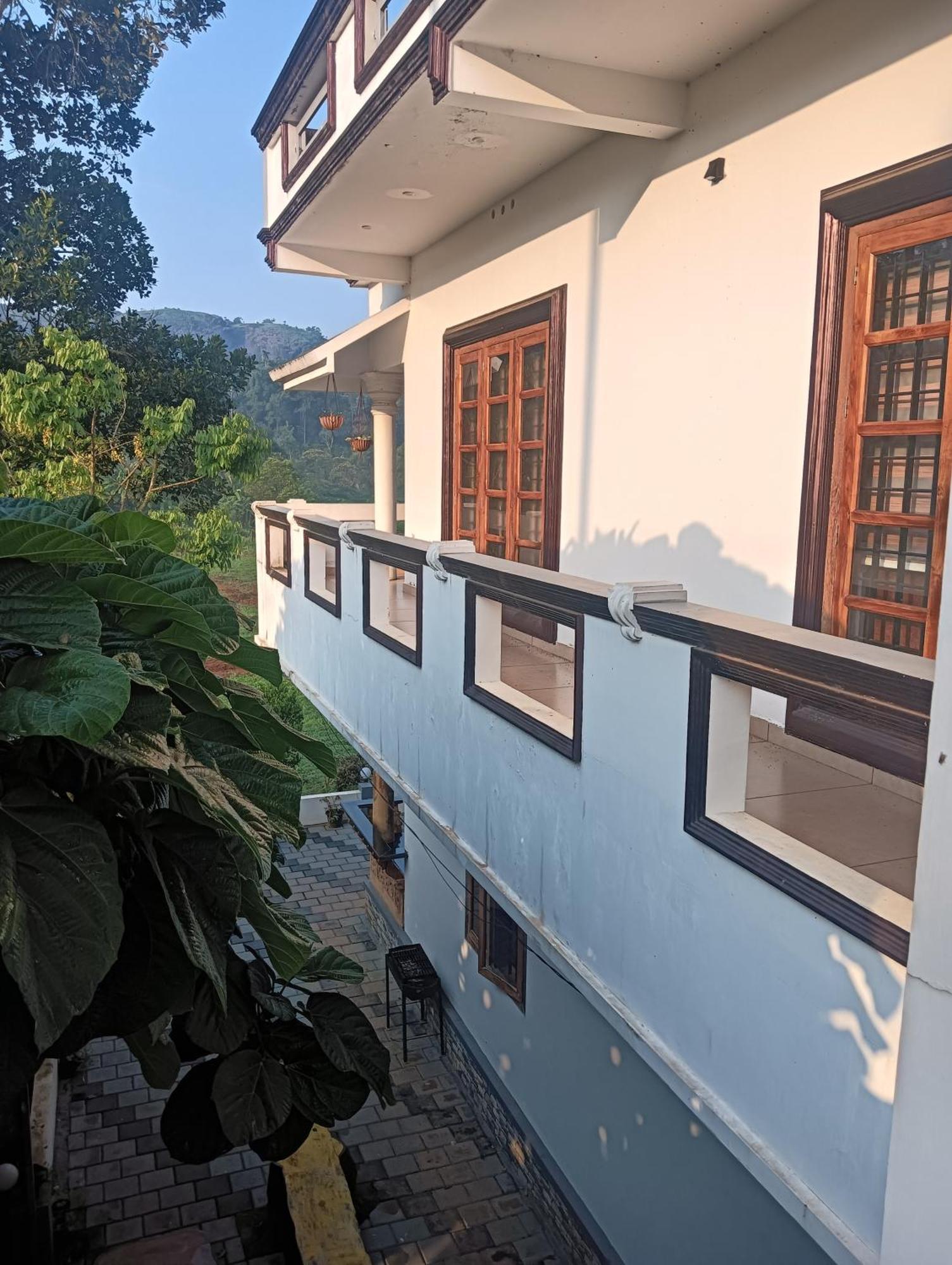 Wild Mist Homestay Мунар Екстериор снимка